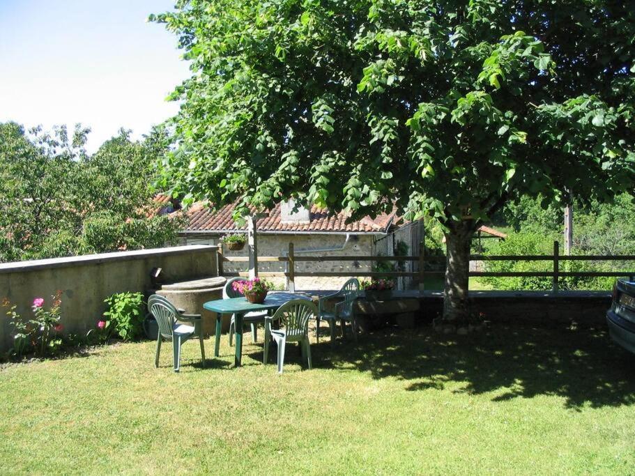 Cottage By The Chateau With Pool In National Parc Les Salles-Lavauguyon Exterior photo